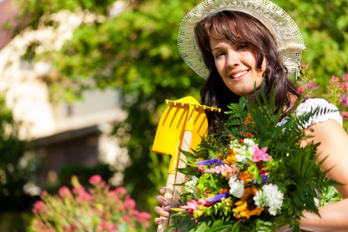 Eden Park garden maintenance service showing tidy flower beds and mulch